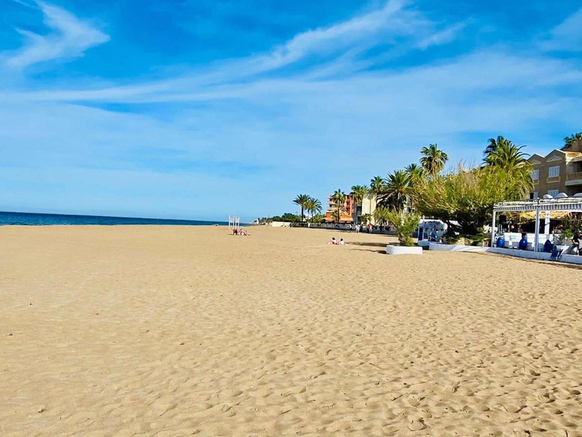 Ferienhaus Beautiful In With Sea Views Dénia