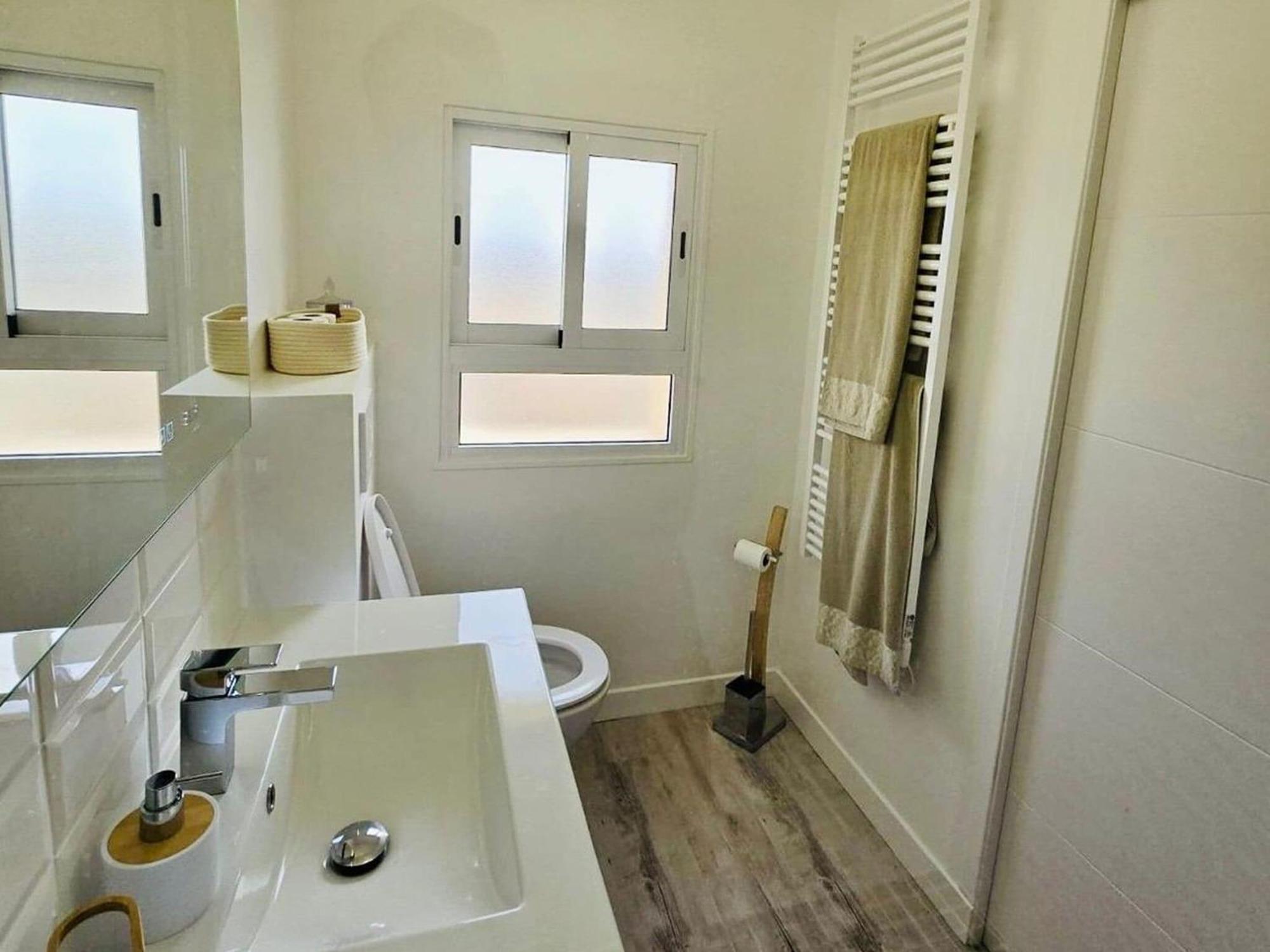 Ferienhaus Beautiful In With Sea Views